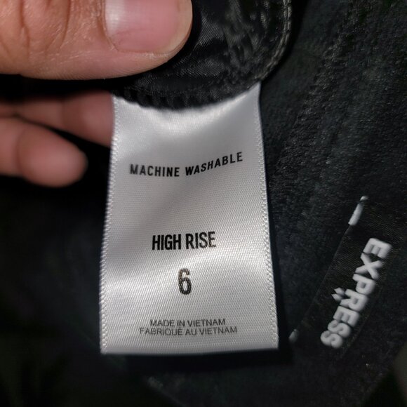 Falda - Picture 4 of 5